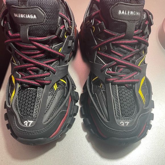 Balenciaga Black Bordeaux